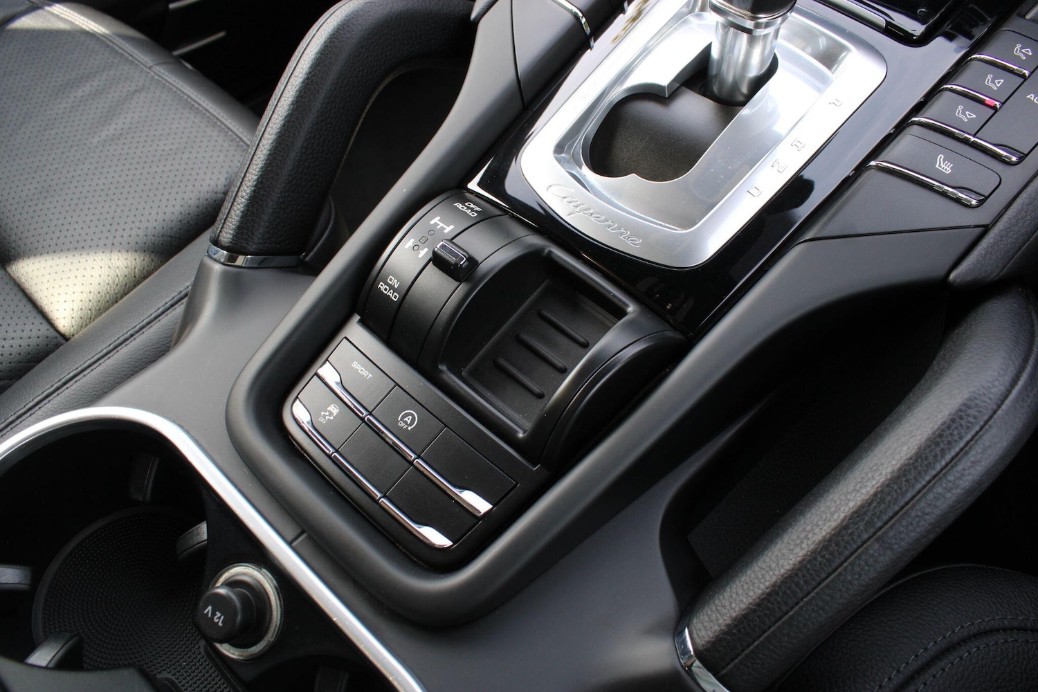 Used Porsche Cayenne 2016 for sale - 76899684: Photo 33