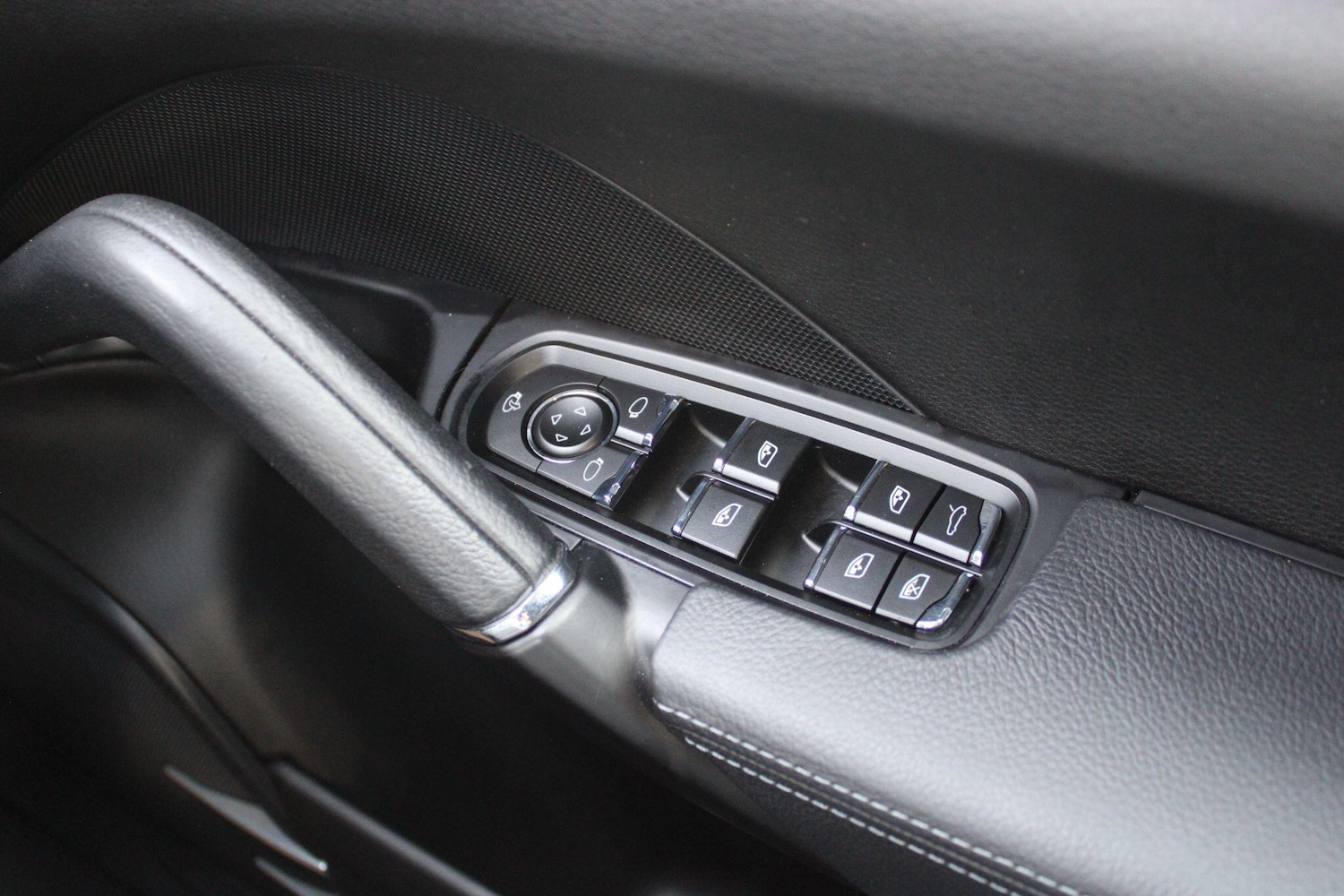 Used Porsche Cayenne 2016 for sale - 76899684: Photo 35