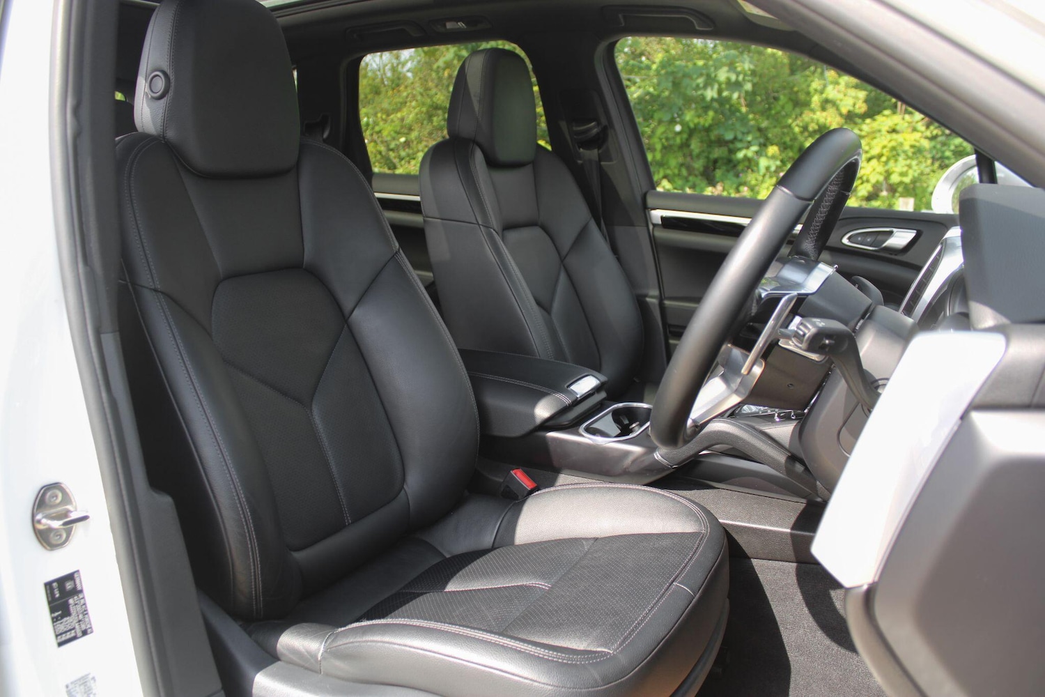 Used Porsche Cayenne 2016 for sale - 76899684: Photo 4