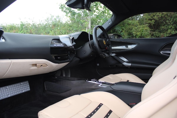 Used Ferrari SF90 Stradale 2021 for sale - 75697240: Photo 23