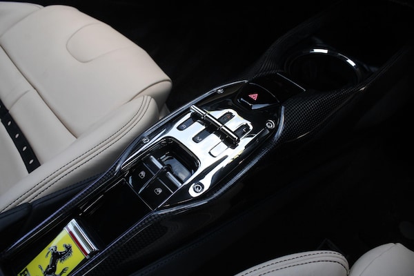 Used Ferrari SF90 Stradale 2021 for sale - 75697240: Photo 26