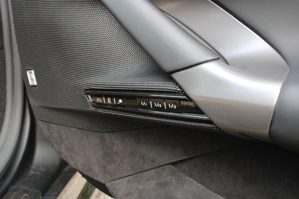 Used Ferrari SF90 Stradale 2021 for sale - 75697240: Photo 35