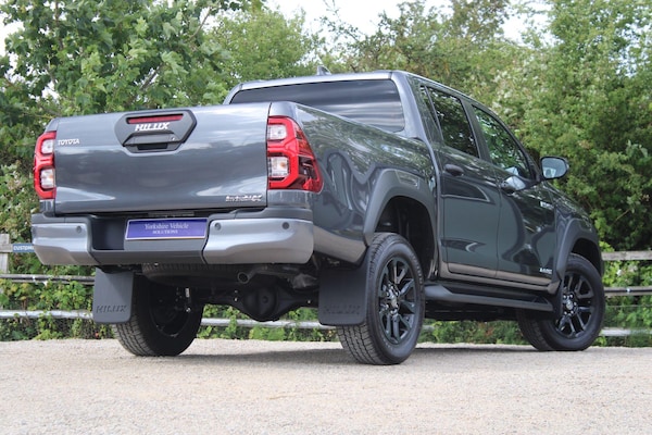 Used Toyota Hilux 2025 for sale - 74336118: Photo 17