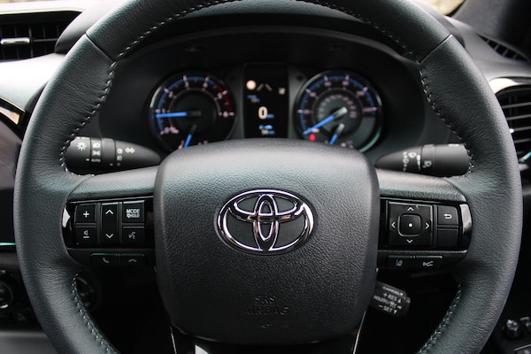 Used Toyota Hilux 2025 for sale - 74336118: Photo 23