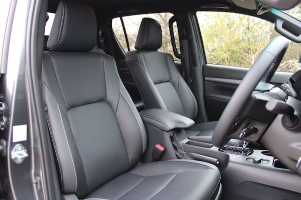 Used Toyota Hilux 2025 for sale - 74336118: Photo 4
