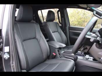 Used Toyota Hilux 2025 for sale - 74336118: Photo