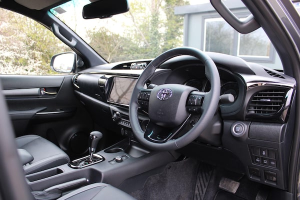 Used Toyota Hilux 2025 for sale - 74336118: Photo 5