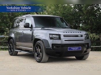 Used Land Rover Defender 110 2023 for sale - 78911474: Photo