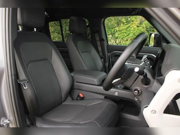 Used Land Rover Defender 110 2023 for sale - 78911474: Photo