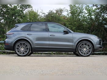 Used Porsche Cayenne 2019 for sale - 75531319: Photo