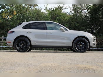 Used Porsche Macan 2021 for sale - 79387475: Photo