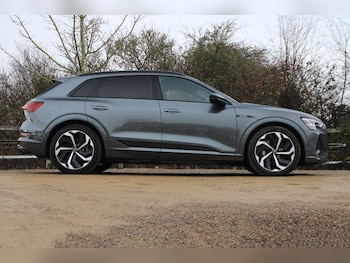 Used Audi e-tron 2022 for sale - 77229242: Photo