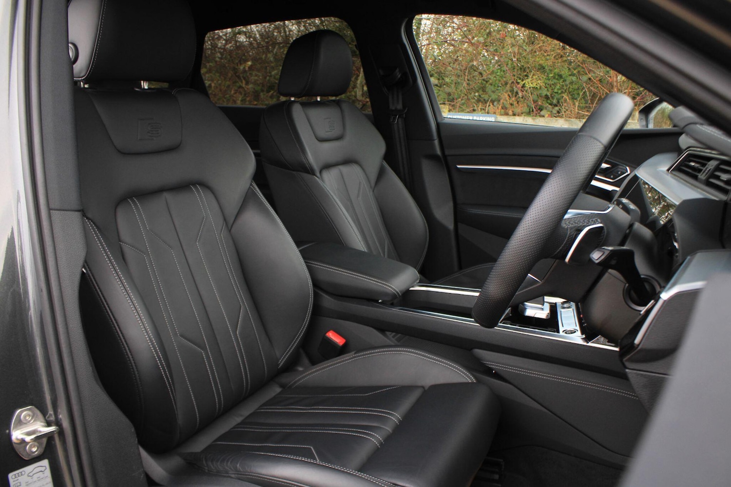 Used Audi e-tron 2022 for sale - 77229242: Photo 4