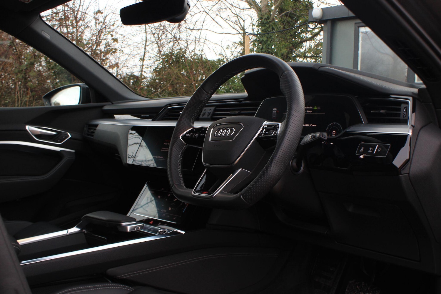 Used Audi e-tron 2022 for sale - 77229242: Photo 5