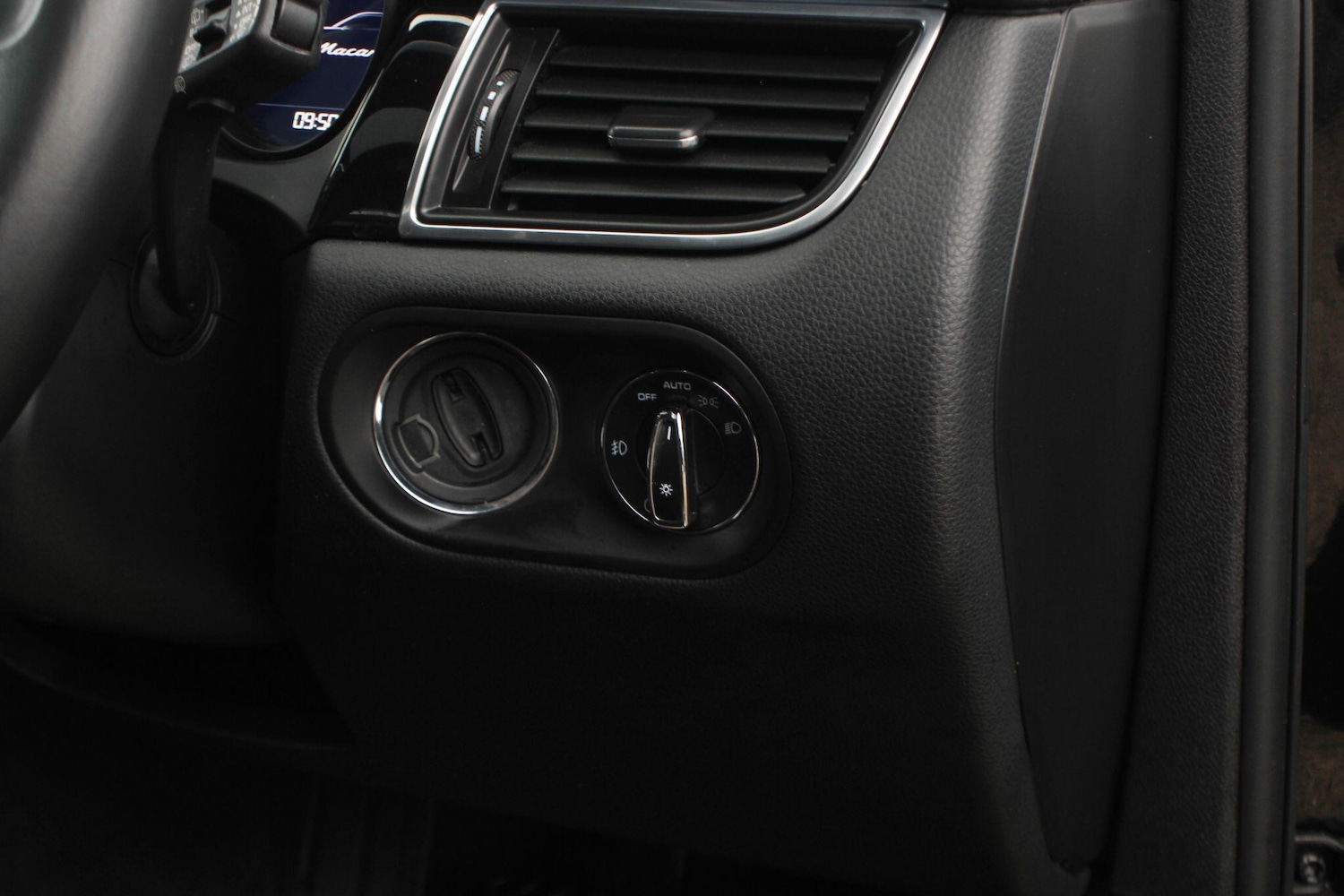 Used Porsche Macan for sale - 77305012: Photo 34