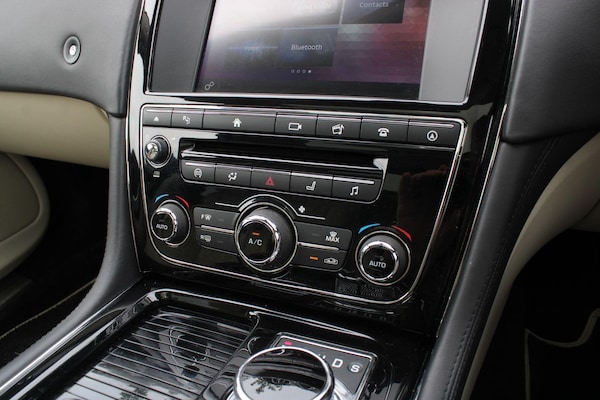 Used Jaguar XJ 2017 for sale - 75563790: Photo 23