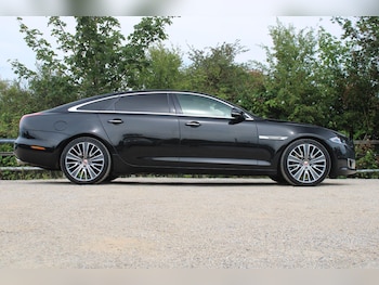Used Jaguar XJ 2017 for sale - 75563790: Photo