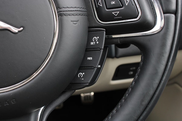 Used Jaguar XJ 2017 for sale - 75563790: Photo 35