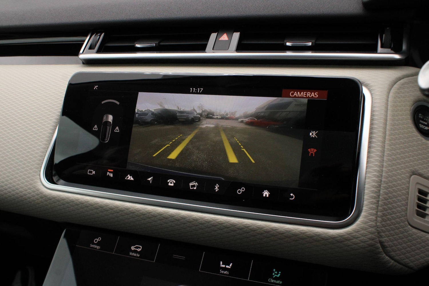 Used Land Rover Range Rover Velar 2017 for sale - 77908759: Photo 13