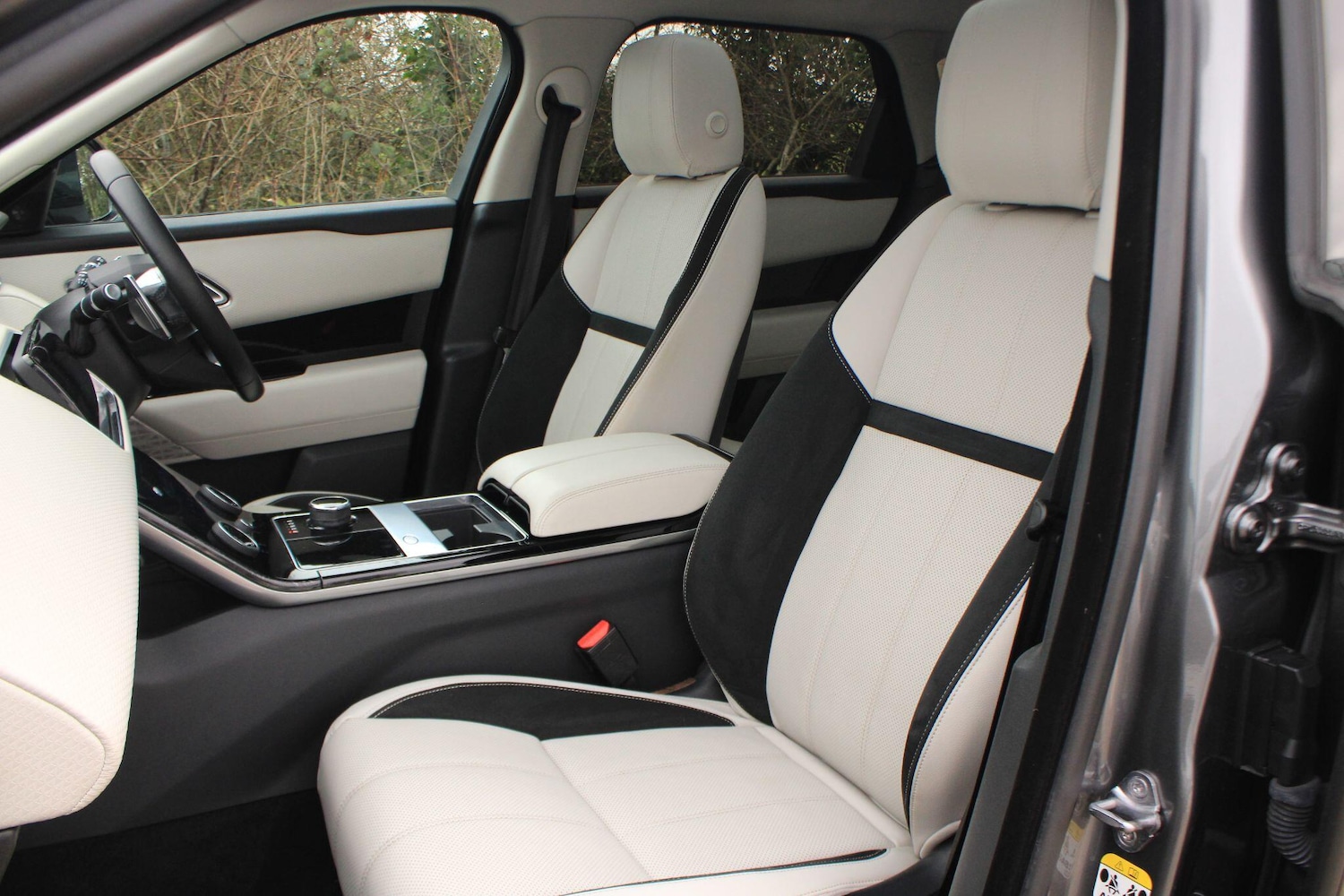 Used Land Rover Range Rover Velar 2017 for sale - 77908759: Photo 21