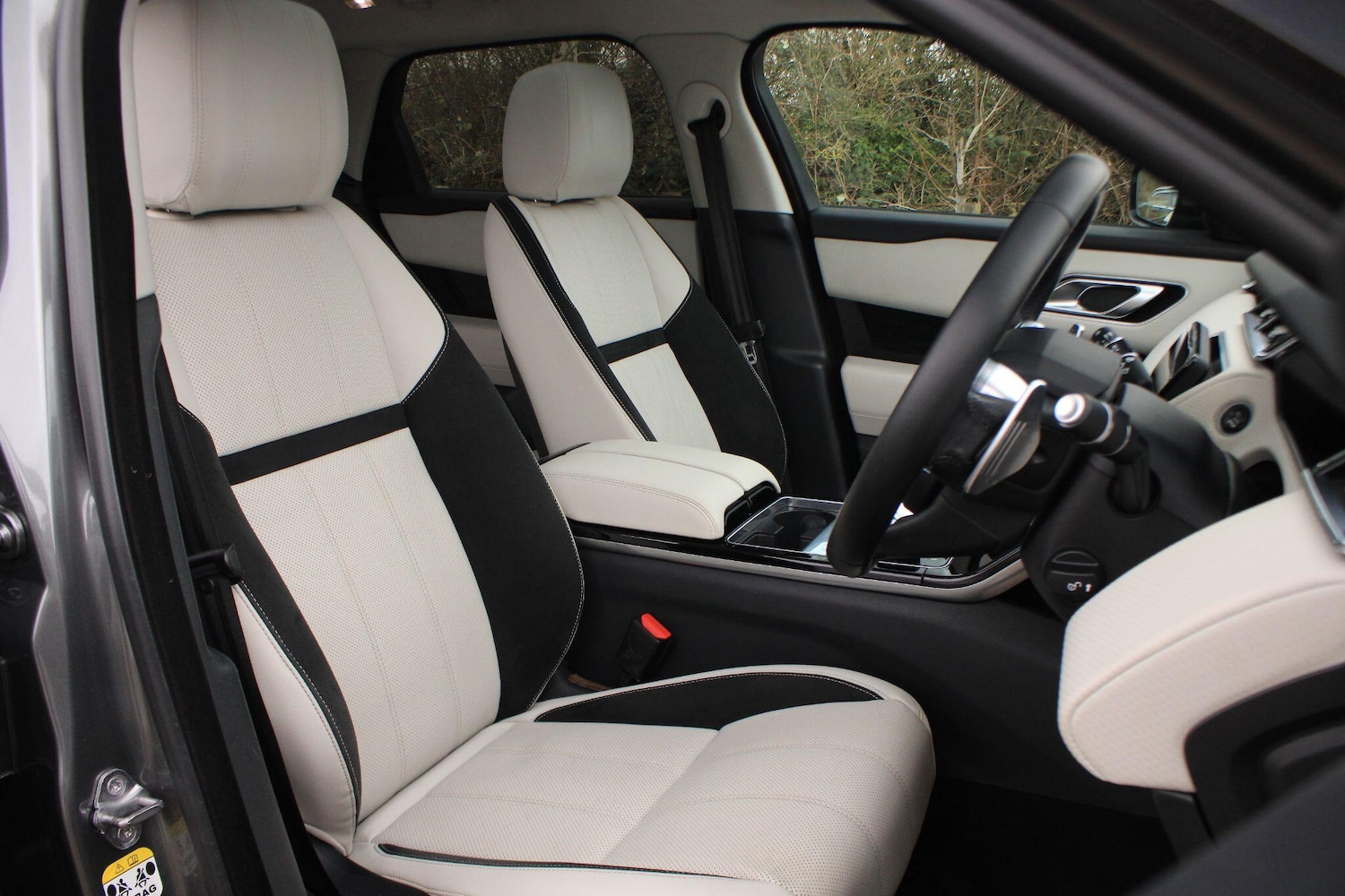 Used Land Rover Range Rover Velar 2017 for sale - 77908759: Photo 3