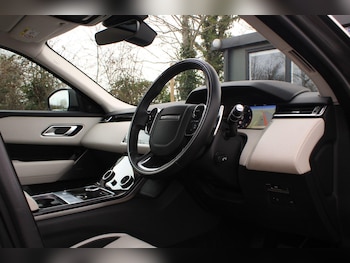 Used Land Rover Range Rover Velar 2017 for sale - 77908759: Photo