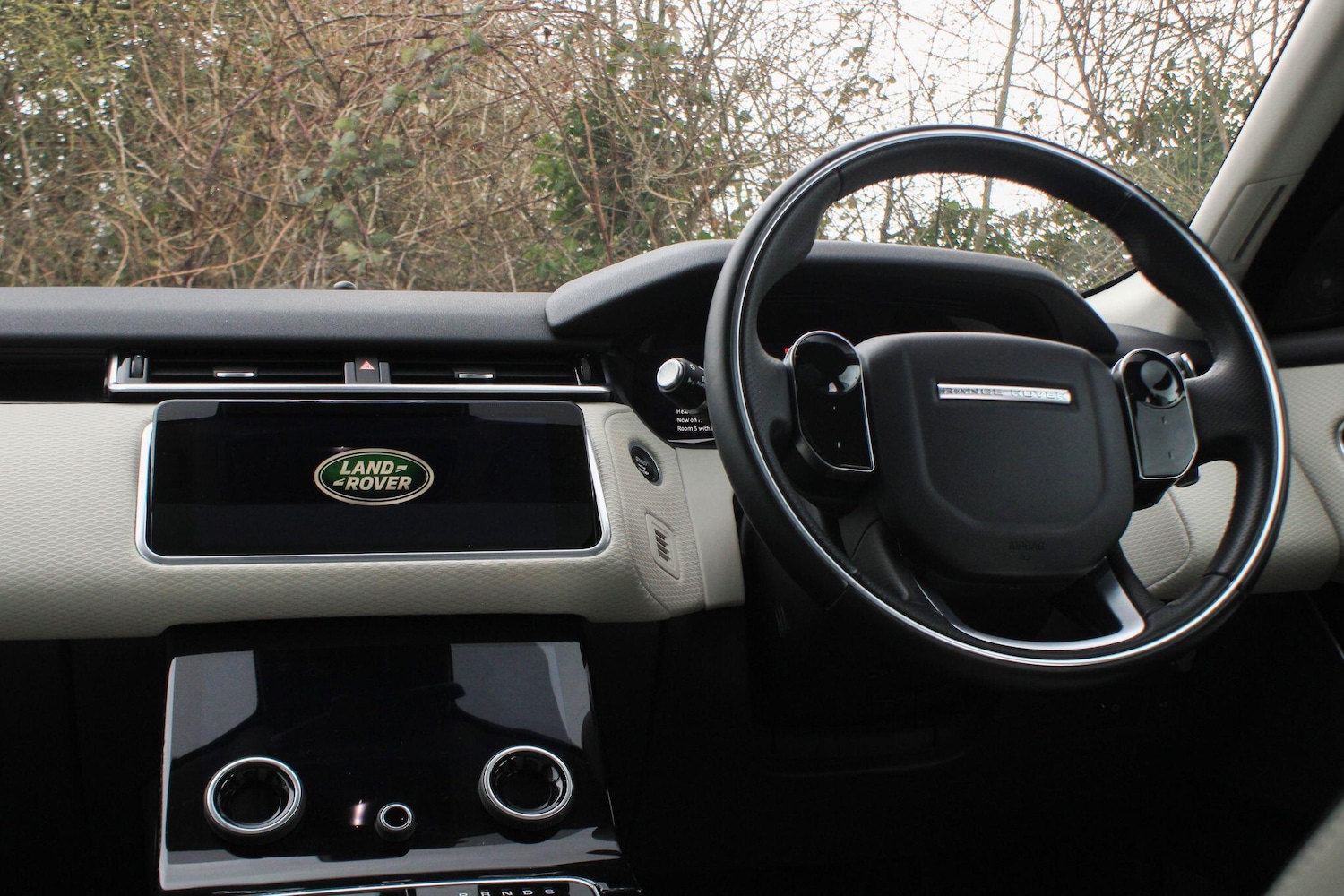 Used Land Rover Range Rover Velar 2017 for sale - 77908759: Photo 9