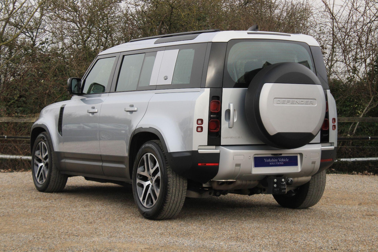 Used Land Rover Defender 2021 for sale - 77753216: Photo 2