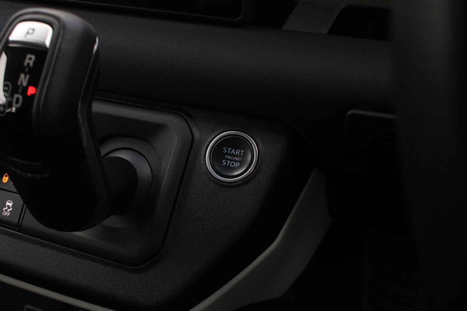 Used Land Rover Defender 2021 for sale - 77753216: Photo 31