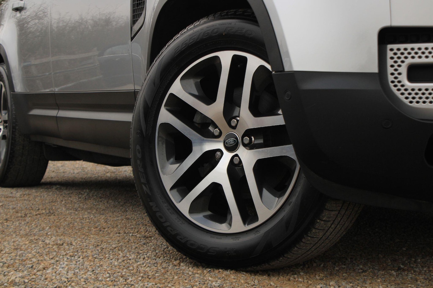 Used Land Rover Defender 2021 for sale - 77753216: Photo 7