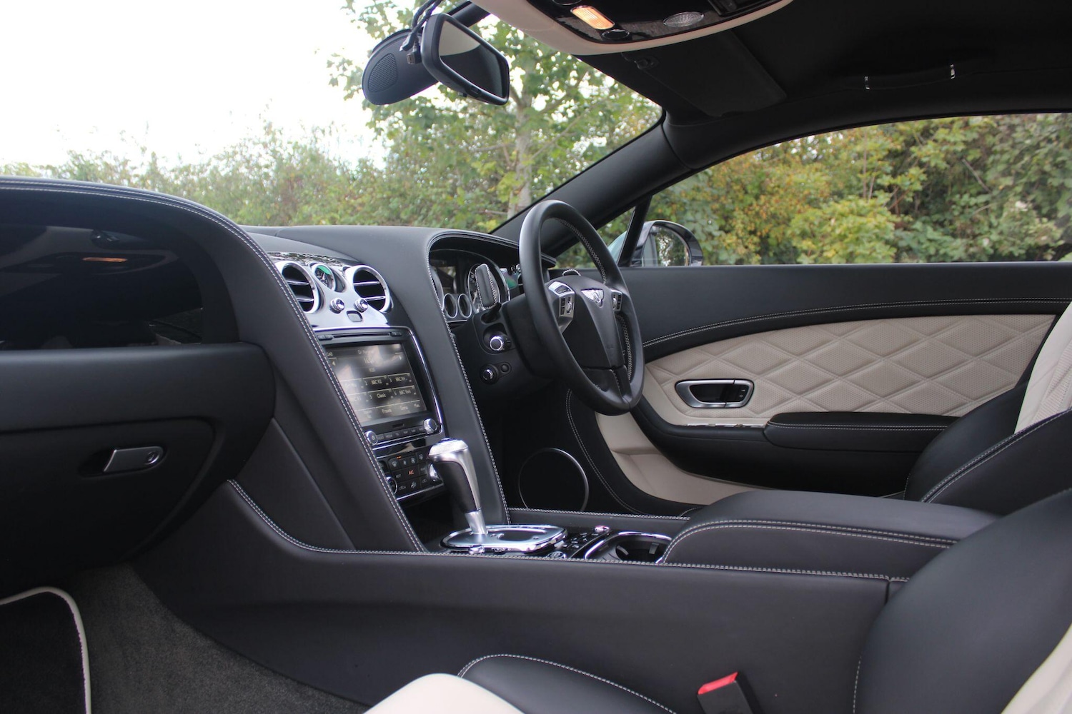 Used Bentley Continental 2015 for sale - 76059721: Photo 17
