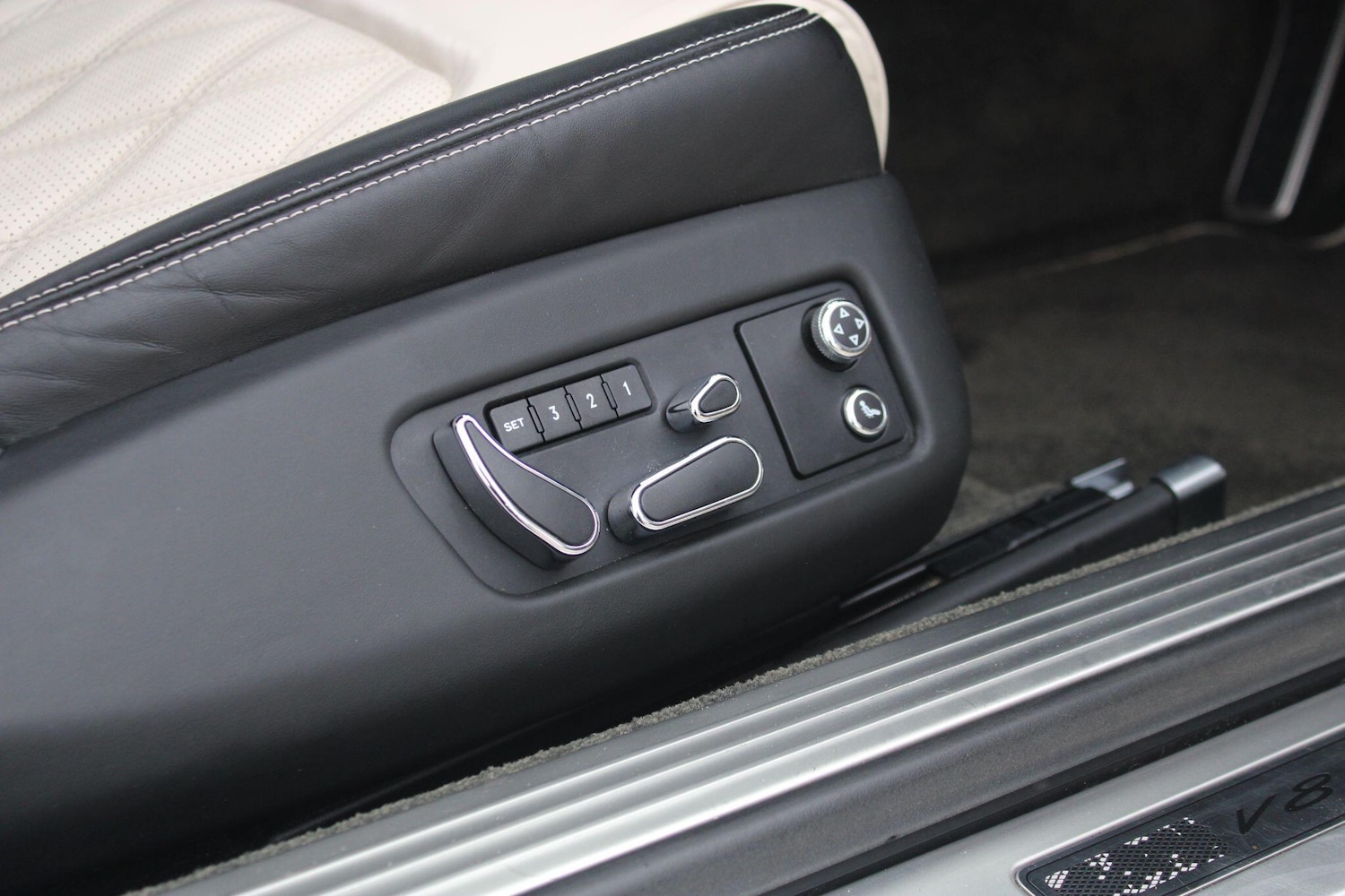 Used Bentley Continental 2015 for sale - 76059721: Photo 8
