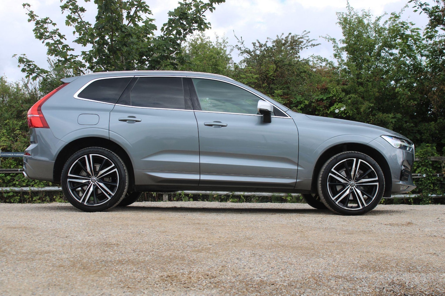 Used Volvo XC60 2018 for sale - 76996690: Photo 2