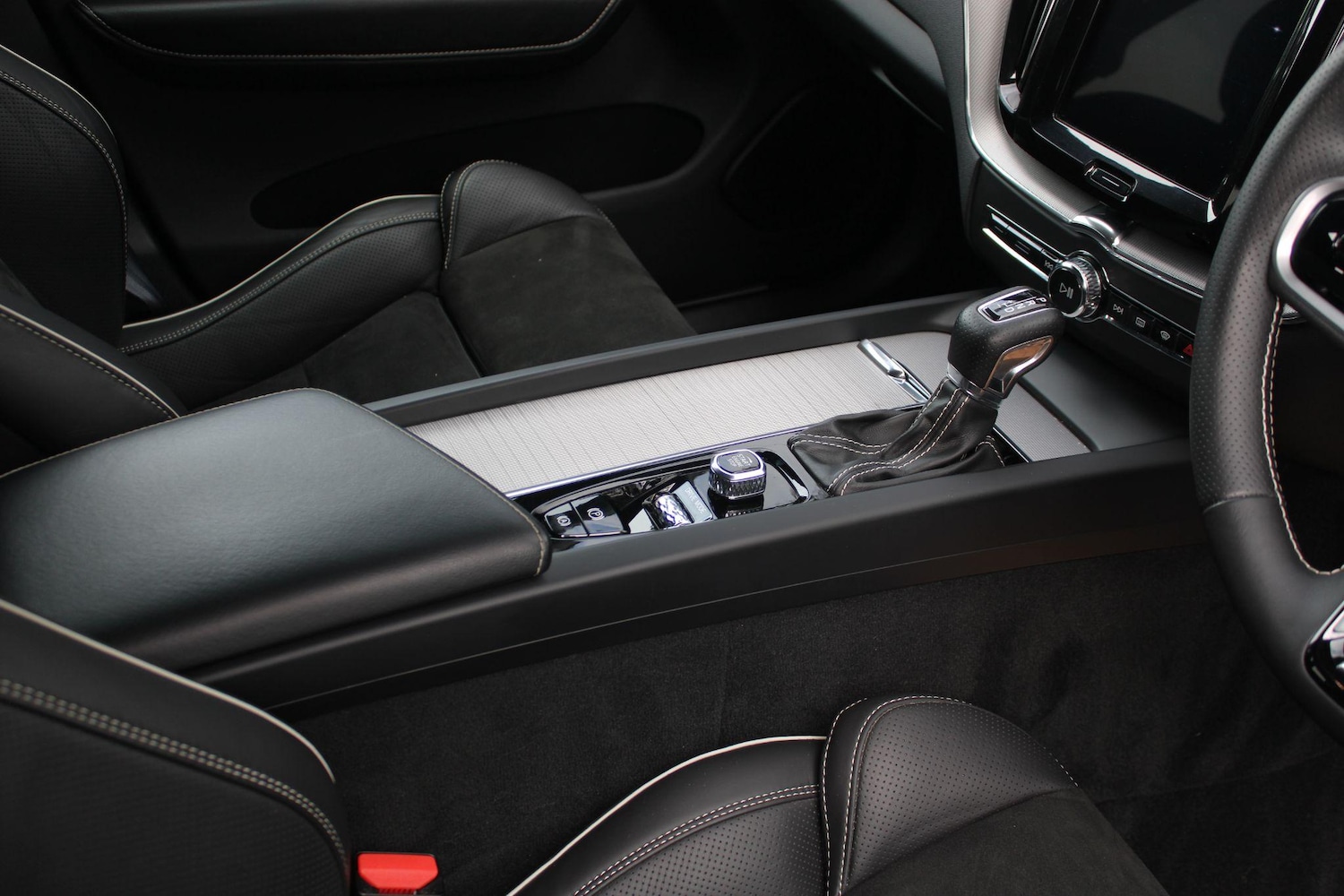 Used Volvo XC60 2018 for sale - 76996690: Photo 22