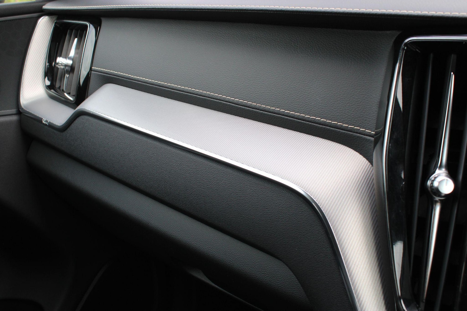 Used Volvo XC60 2018 for sale - 76996690: Photo 35