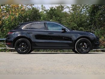 Used Porsche Macan 2021 for sale - 79520295: Photo