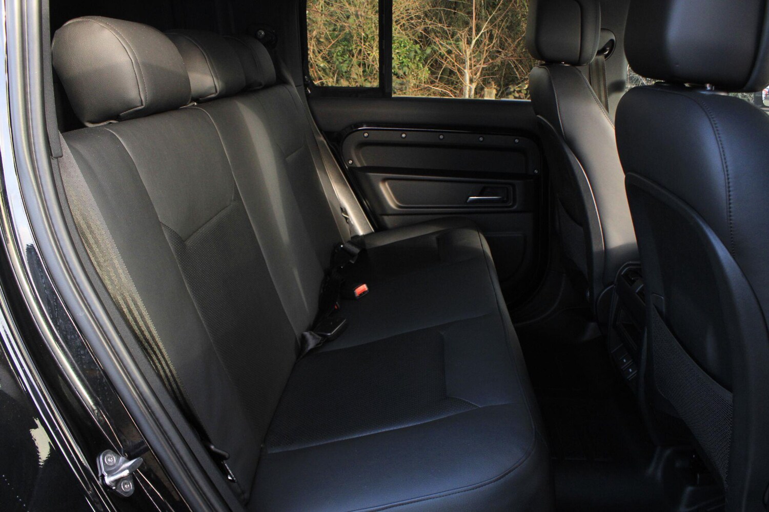 Used Land Rover Defender 110 for sale - 77670381: Photo 10