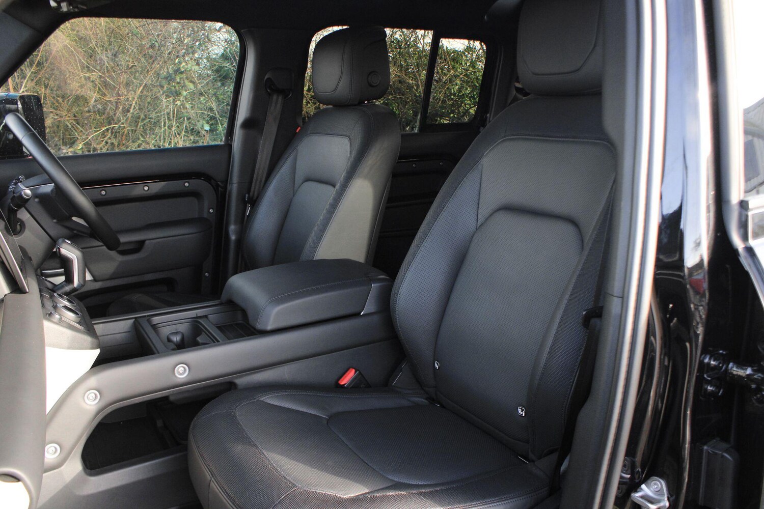 Used Land Rover Defender 110 for sale - 77670381: Photo 22