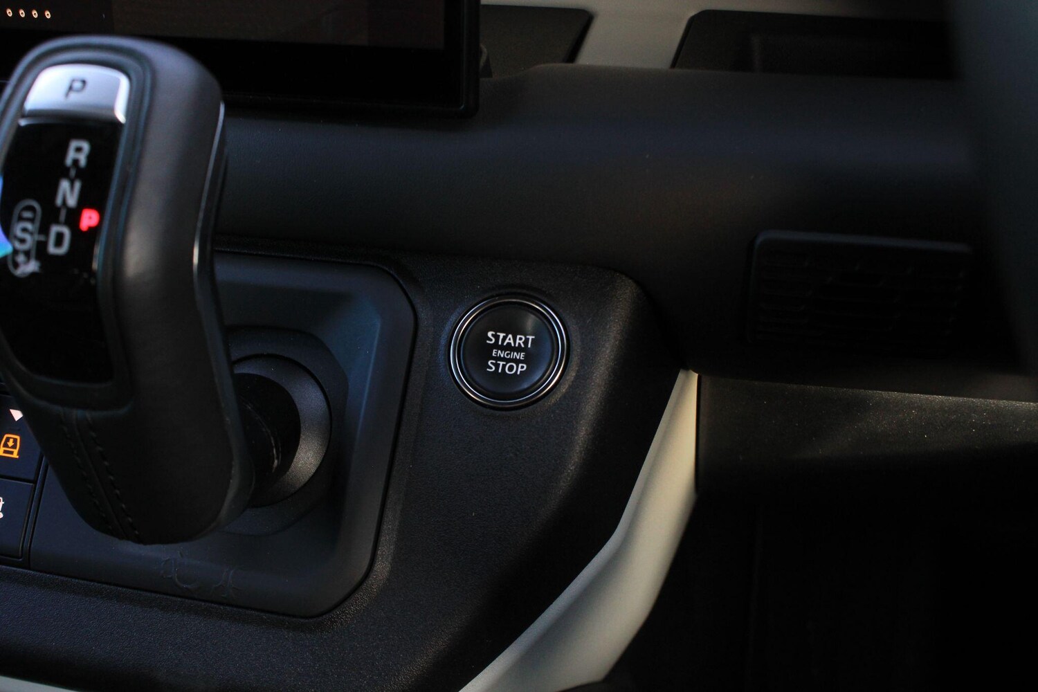 Used Land Rover Defender 110 for sale - 77670381: Photo 37