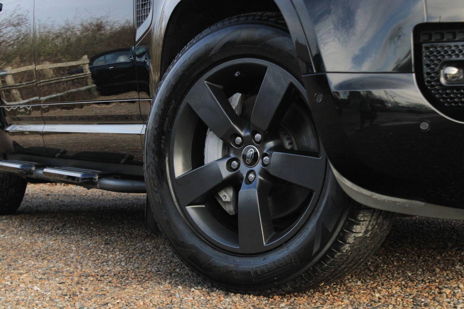 Used Land Rover Defender 110 for sale - 77670381: Photo 8