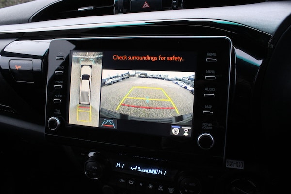 Used Toyota Hilux 2023 for sale - 73601180: Photo 13