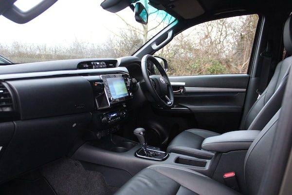 Used Toyota Hilux 2023 for sale - 73601180: Photo 19