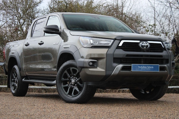 Used Toyota Hilux 2023 for sale - 73601180: Photo 1