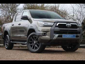 Used Toyota Hilux 2023 for sale - 73601180: Photo