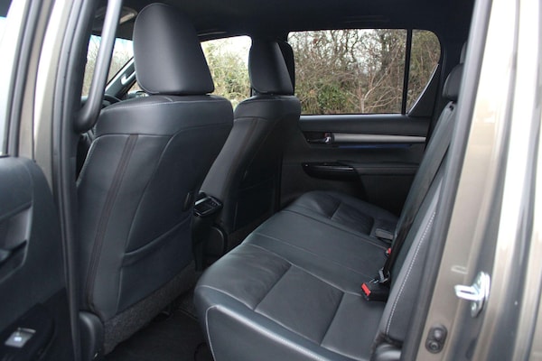 Used Toyota Hilux 2023 for sale - 73601180: Photo 22