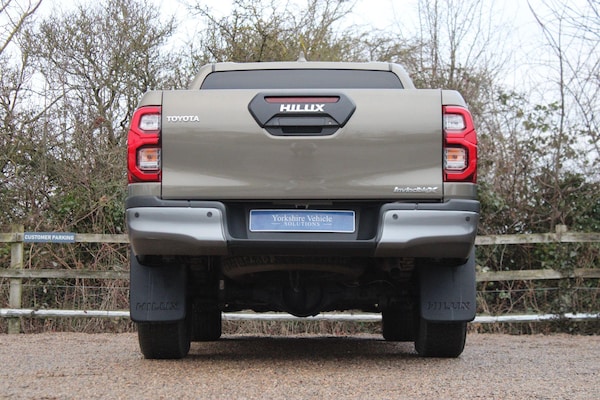 Used Toyota Hilux 2023 for sale - 73601180: Photo 38