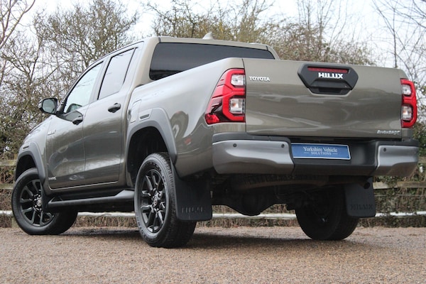 Used Toyota Hilux 2023 for sale - 73601180: Photo 3