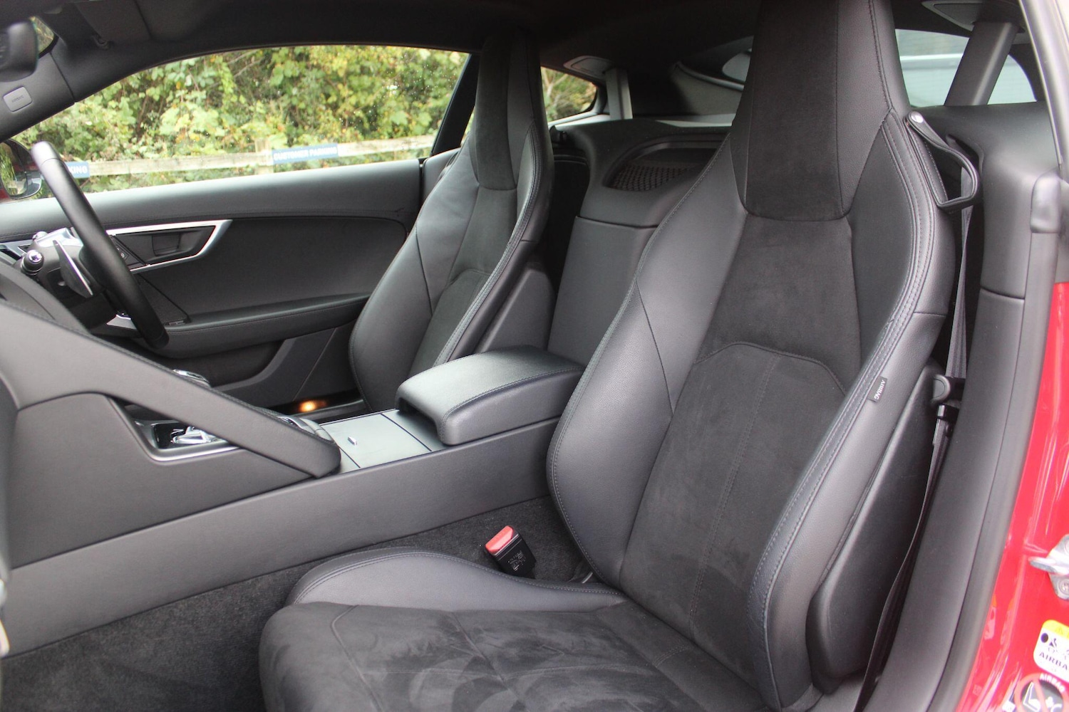 Used Jaguar F-Type 2019 for sale - 76189619: Photo 14