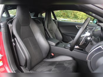 Used Jaguar F-Type 2019 for sale - 76189619: Photo 4