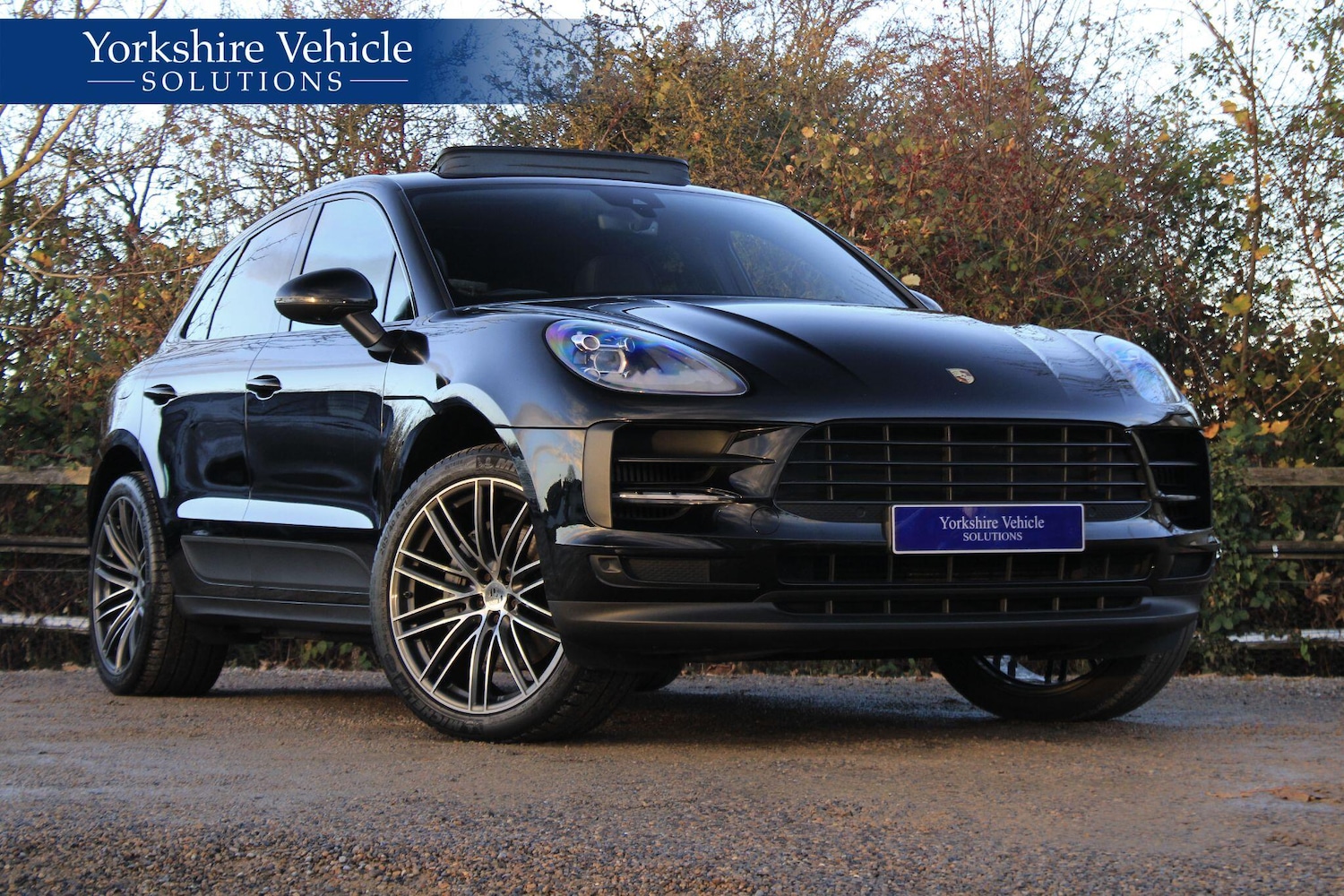 Used Porsche Macan 2020 for sale - 76701180: Photo 1